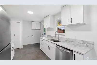 19615 SE 136th Street, Renton, WA 98059 - Photo 15