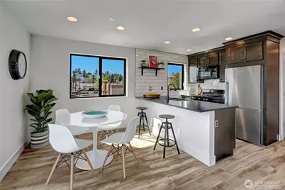 1126 N 90th Street, Seattle, WA 98103 - Photo 5