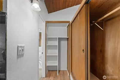 1718 Summit Avenue, Seattle, WA 98122 - Photo 7