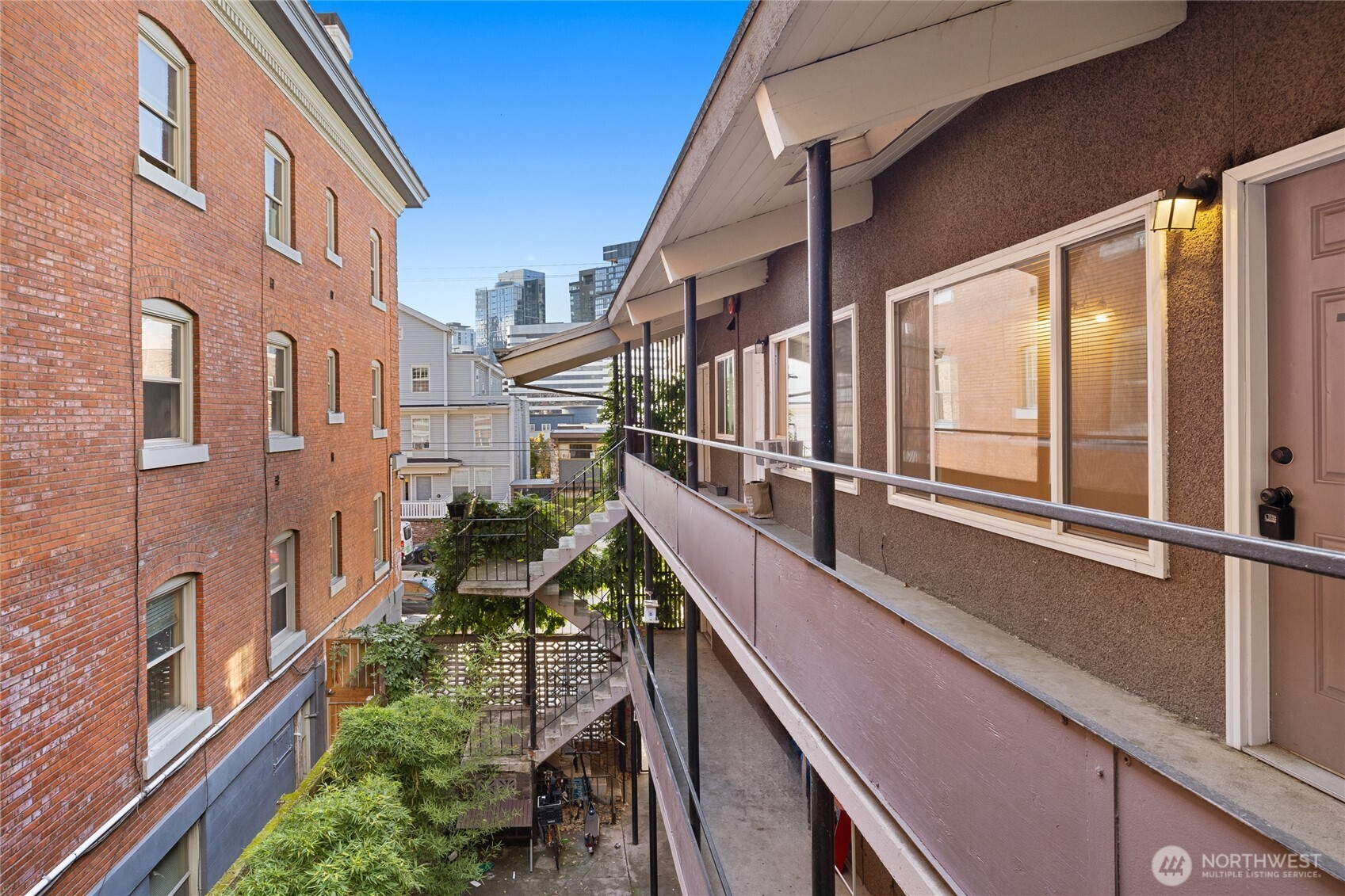 1718 Summit Ave, Seattle, WA 98122 - MLS 2451055 - Coldwell Banker