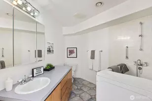 211 Basswood Dr, SilverLake, WA 98645 - Photo 19