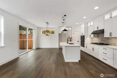 721 211th Place SE, Bothell, WA 98021 - Photo 7