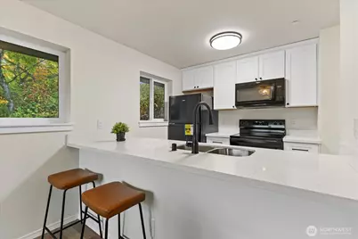 12600 57th Avenue S #B201, Seattle, WA 98178 - Photo 11