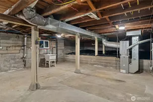 610 W Halladay St, Seattle, WA 98119 - Photo 19