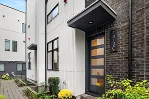 1013c 6th Ave N, Seattle, WA 98109 - Photo 3