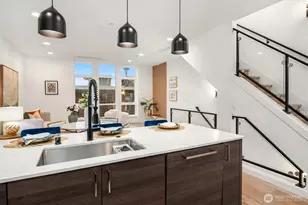 1013c 6th Ave N, Seattle, WA 98109 - Photo 15