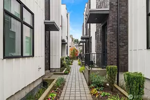 1013c 6th Ave N, Seattle, WA 98109 - Photo 31