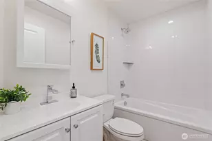 11231 Greenwood Ave N, Seattle, WA 98133 - Photo 17