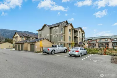 1845 SE 12th Place #H-204, North Bend, WA 98045 - Photo 5