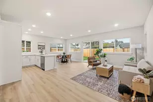 329 N 103rd St, Seattle, WA 98133 - Photo 31