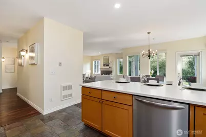 17432 Bothell Way NE #B-106, Bothell, WA 98011 - Photo 15