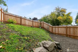 569 N 3rd, Kalama, WA 98625 - Photo 21