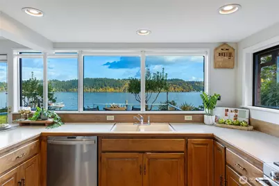 14026 Riviera Place NE, Seattle, WA 98125 - Photo 21