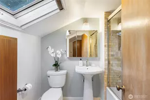 14026 Riviera Pl NE, Seattle, WA 98125 - Photo 31