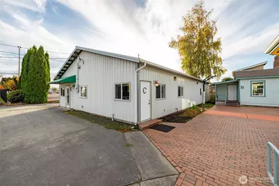 225 N Walnut Street, Burlington, WA 98233 - Photo 9