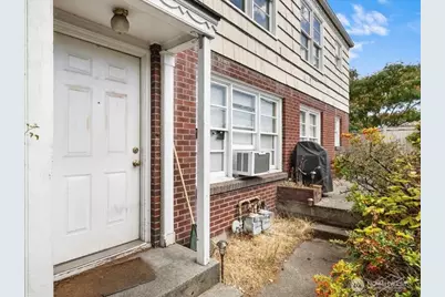 1902 NE 65th Street, Seattle, WA 98115 - Photo 1