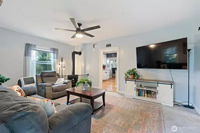 212 W 6th Street, Centralia, WA 98531 - Photo 3
