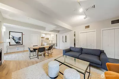 10042 Main Street #203, Bellevue, WA 98004 - Photo 17