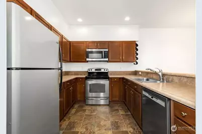 1800 NE 40th Street #E301, Renton, WA 98056 - Photo 9