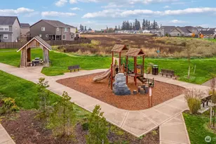 8842 N 3rd Cir, Ridgefield, WA 98642 - Photo 31