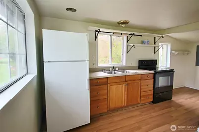 4710 Cleveland Avenue SE, Tumwater, WA 98501 - Photo 5