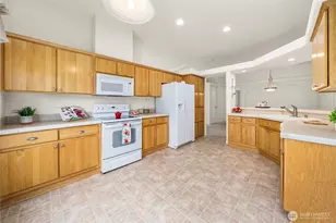 9806 196 St E, Graham, WA 98338 - Photo 11