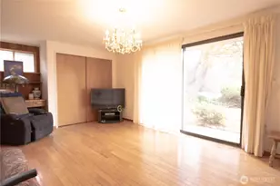 2105 100th Ave NE, Bellevue, WA 98004 - Photo 21