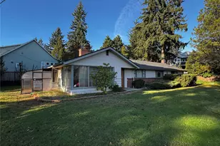 2105 100th Ave NE, Bellevue, WA 98004 - Photo 3