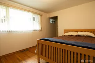 2105 100th Ave NE, Bellevue, WA 98004 - Photo 19