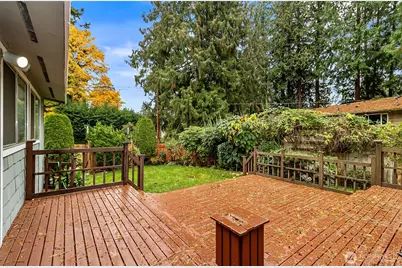 15729 Larch Way, Lynnwood, WA 98087 - Photo 21