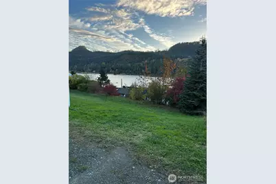 18576 Mason Court, Mount Vernon, WA 98274 - Photo 1