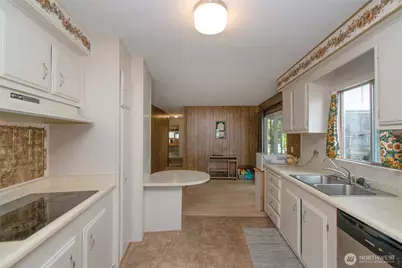42 Juniper Mobile Estates, Sequim, WA 98382 - Photo 11