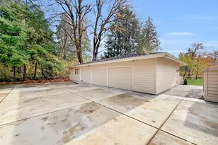 19121 NE 127th St, Redmond, WA 98052 - Photo 35