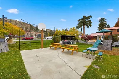 2044 W Woodin Avenue, Chelan, WA 98816 - Photo 5