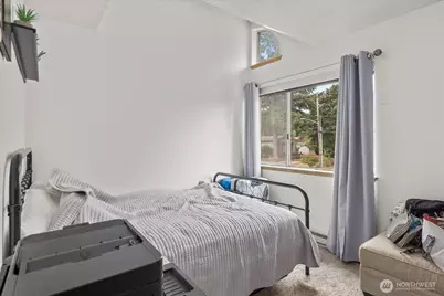 2826 NE 8th Street, Renton, WA 98056 - Photo 9