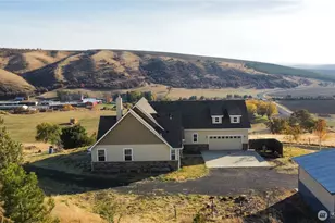 239 Patit Rd, Dayton, WA 99328 - Photo 3