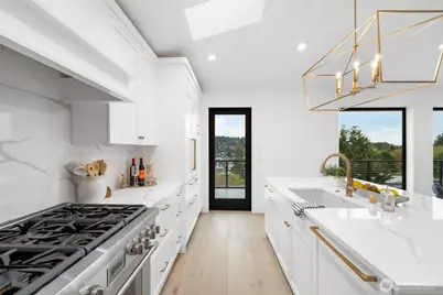 8307 Bayridge Avenue, Gig Harbor, WA 98332 - Photo 7