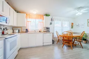 1808 NE 61st Cir, Vancouver, WA 98665 - Photo 9