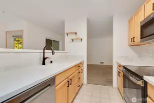 805 Harrington Pl SE, Renton, WA 98058 - Photo 3