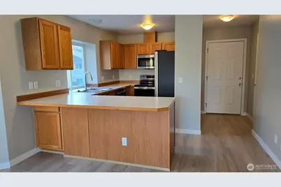 12432 SE 272 Place #B202, Kent, WA 98030 - Photo 3