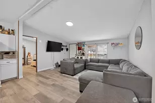 19941 Rhododendron Dr E, Bonney Lake, WA 98391 - Photo 3