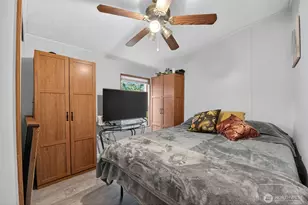 19941 Rhododendron Dr E, Bonney Lake, WA 98391 - Photo 11