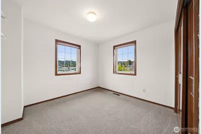 6219 153rd Avenue Ct E, Sumner, WA 98390 - Photo 17