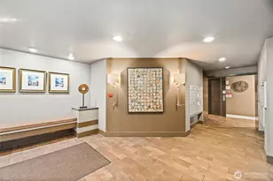 566 Prospect St, Seattle, WA 98109 - Photo 3