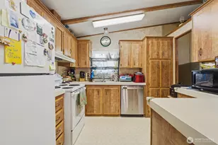 549 NE Criscola Ave, College Place, WA 99324 - Photo 19