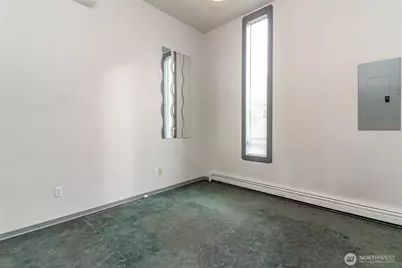 1715 Meridian Avenue E, Edgewood, WA 98371 - Photo 15