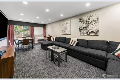 275 W Roy Street #119, Seattle, WA 98119 - Photo 17