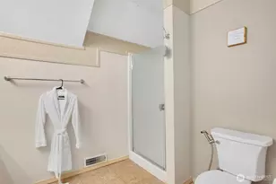 16376 SE 40th St, Bellevue, WA 98006 - Photo 17