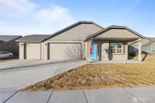 1336 E Egeland Dr, Moses Lake, WA 99156 - Photo 1