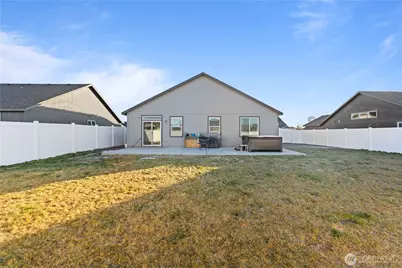 1336 E Egeland Drive, Moses Lake, WA 99156 - Photo 19